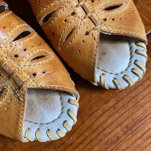 Pikolinos Leather Slingback Cutout Sandals - Picture 13 of 15